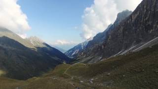 DER STUBAIERHOF  Wanderung auf unsere Innsbrucker Hütte [upl. by Strep948]